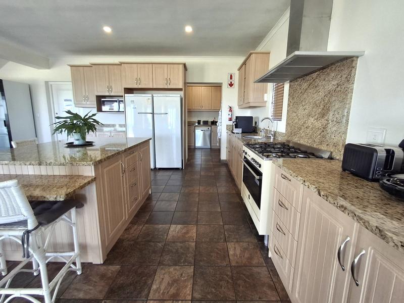 6 Bedroom Property for Sale in Duyker Eiland Western Cape